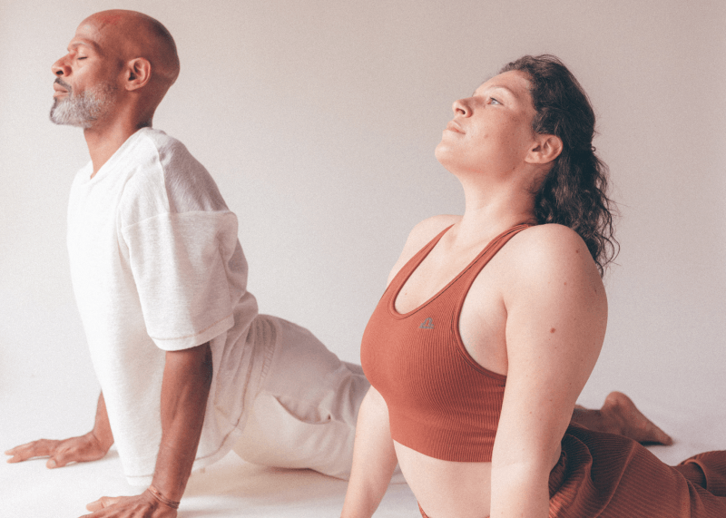 Les bienfaits du yoga dynamique pour tous les niveaux