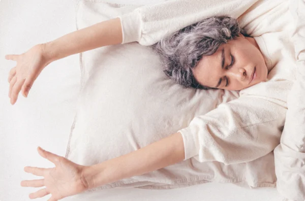 Zen by Deezer vous offre des contenus pour être bien dans son lit, mieux dormir et améliorer la qualité de votre sommeil.